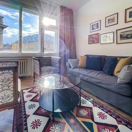 Turnkey I Vintage Terrace Apartment Prag Eksteriør billede