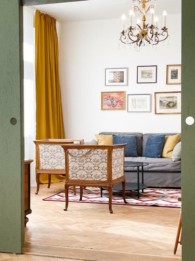 Turnkey I Vintage Terrace Apartment Prag Eksteriør billede