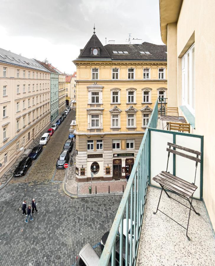 Turnkey I Vintage Terrace Apartment Prag Eksteriør billede